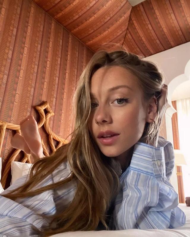 养伤谈恋爱两不误！姆巴佩被曝秘恋网飞女星，巴黎狂撒狗粮