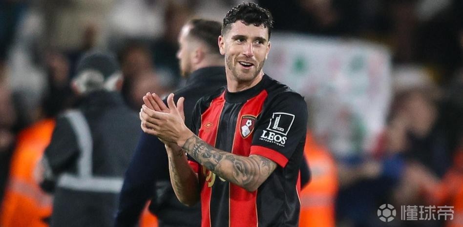 世体：伯恩茅斯放弃续约塞内西，这名中卫正等待巴萨动向