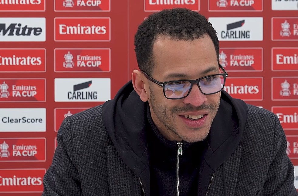 红牌和越位判罚？罗塞尼尔：我认为两个判罚都是正确的