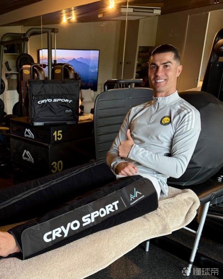 C罗社媒晒接受治疗照片：正在恢复中，为利雅得胜利加油