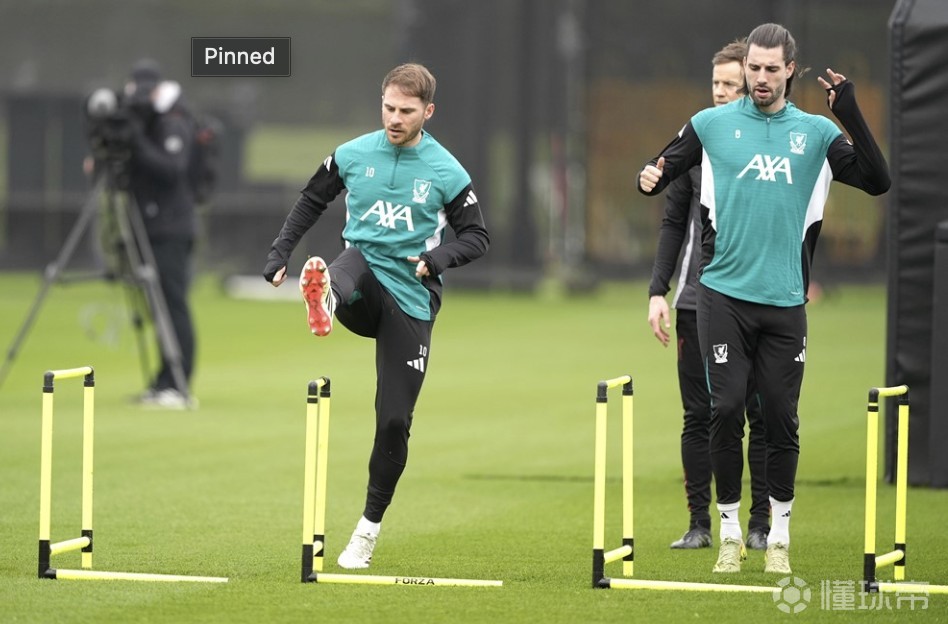 此前疑似膝盖受伤的麦卡利斯特参加了赛前训练，小基耶萨缺席