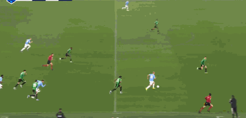 半场：拉齐奥1-1萨索洛，小马尔蒂尼处子球，劳里恩特扳平