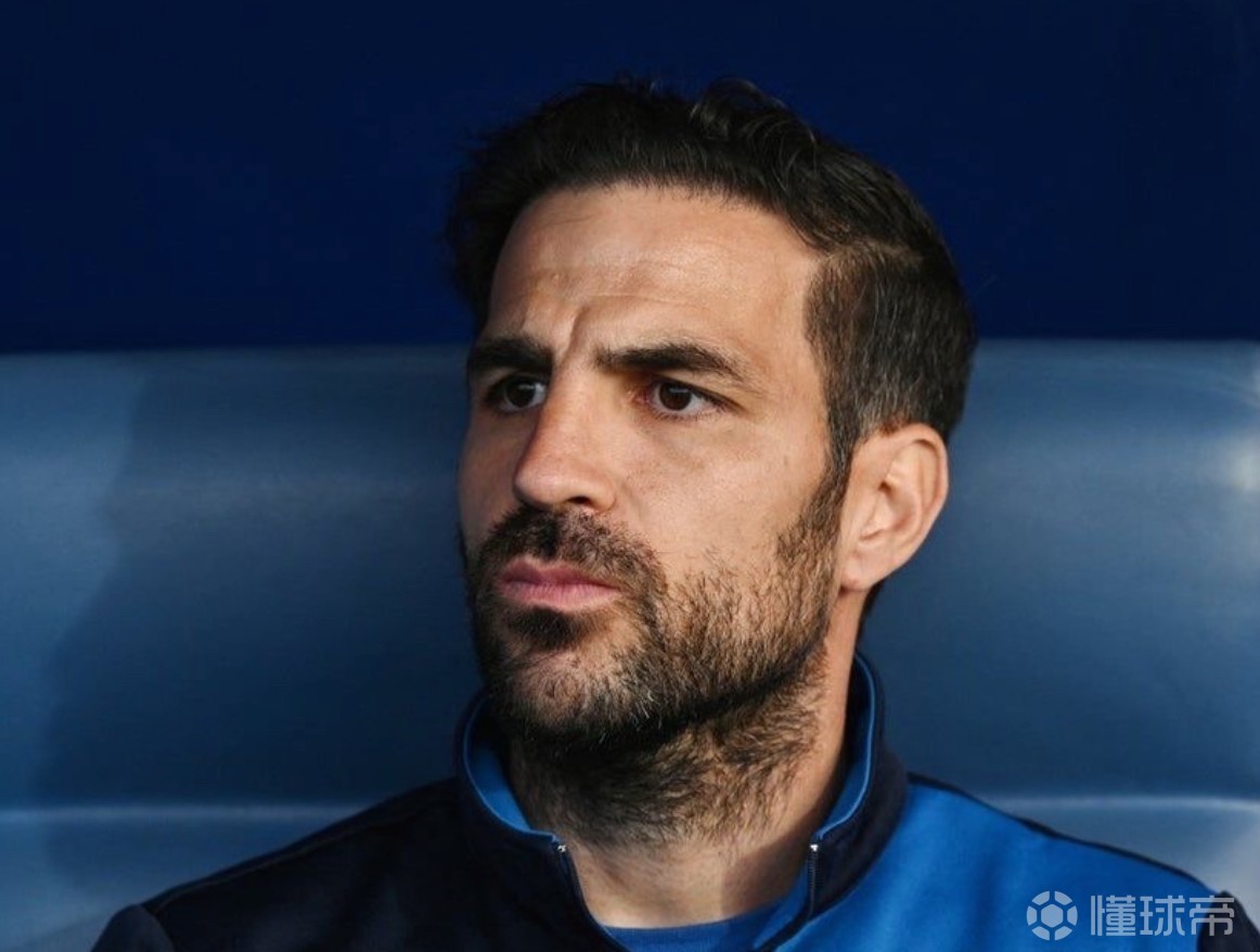 记者：皇马董事会欣赏小法，正密切关注后者在科莫的执教表现