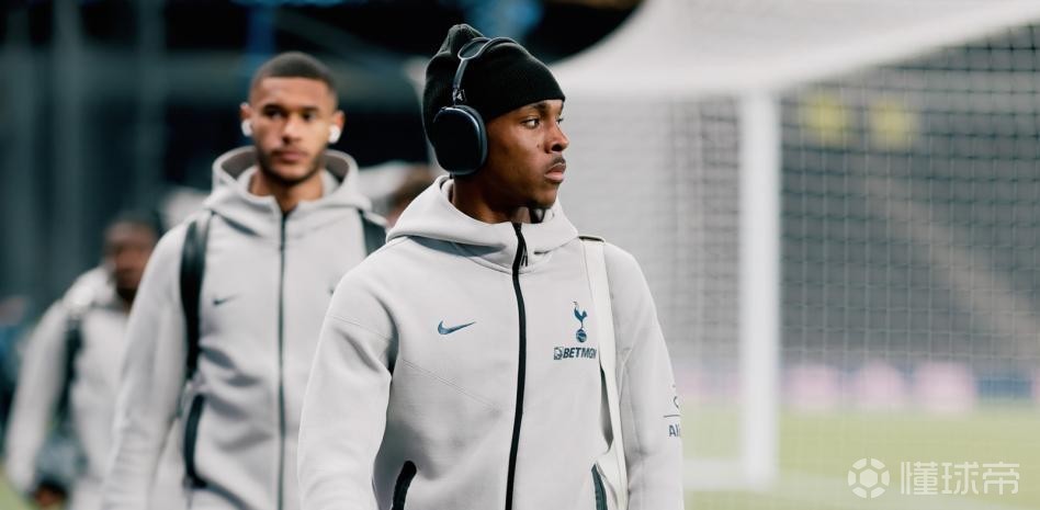 世体：斯彭斯本周一完成合练，对阵马竞他有望获得出场时间