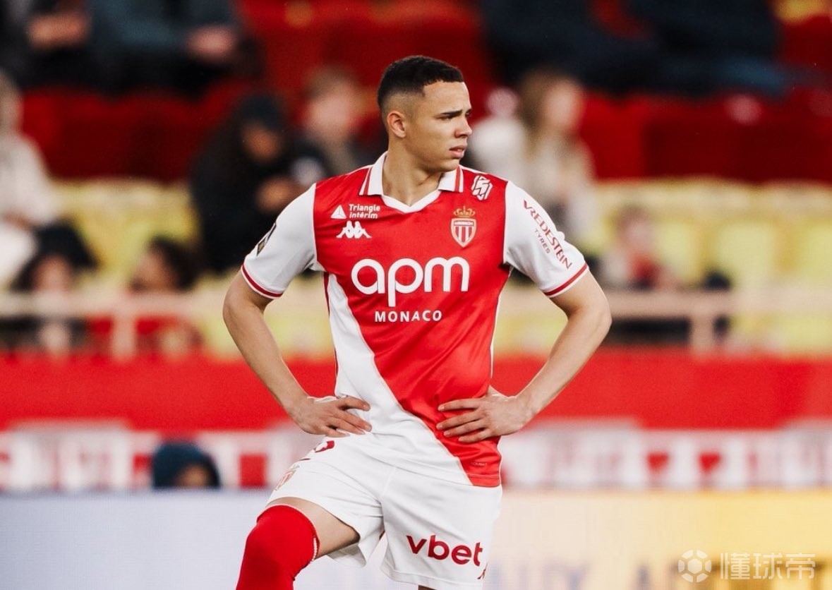 罗马诺：巴西国脚边卫万德松预计伤缺3个月，将无缘世界杯