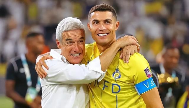 葡萄牙教练之光！前C罗教练率格雷米奥问鼎巴西州联赛