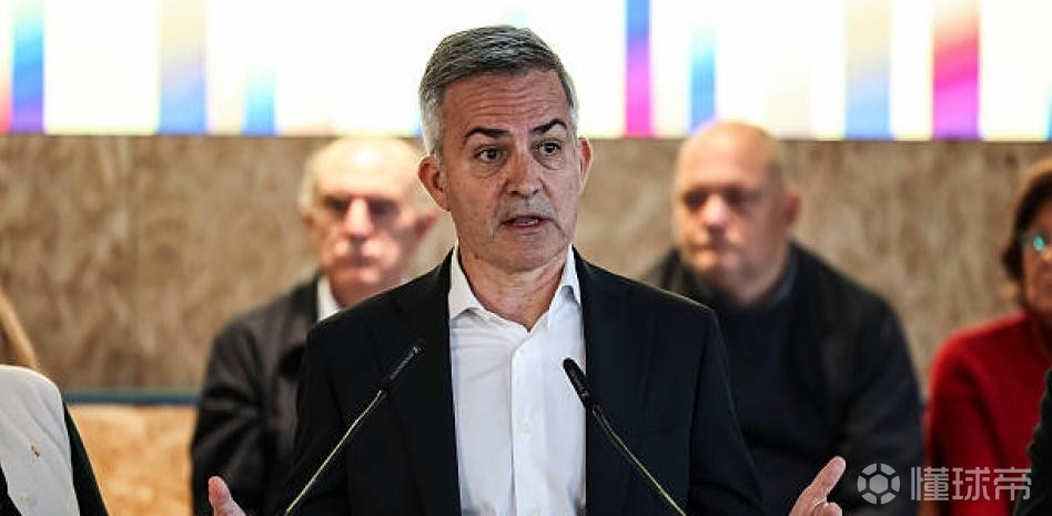 丰特：在周日投票前，希望梅西能说明离队及回归计划的真相