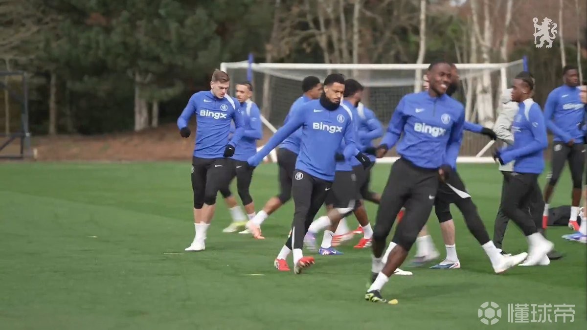 好消息，此前遭遇十字韧带重伤的科尔威尔已回归球队训练