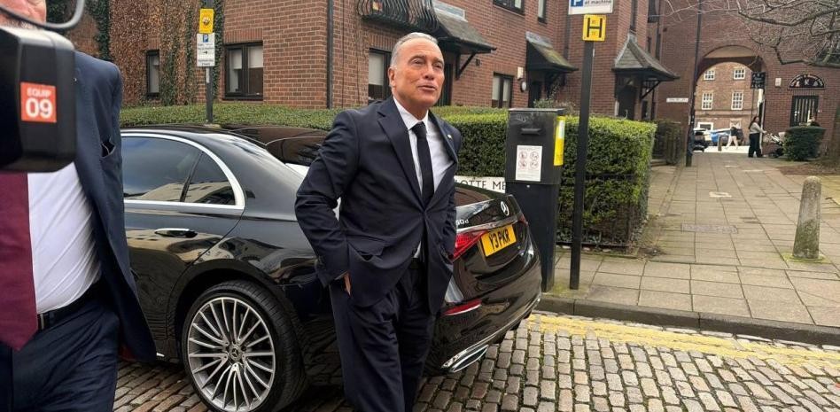 尤斯特：我目前核心目标是保持巴萨稳定，让球队不受外部干扰