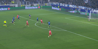 第52分钟，雅克松低射破门，拜仁4-0！