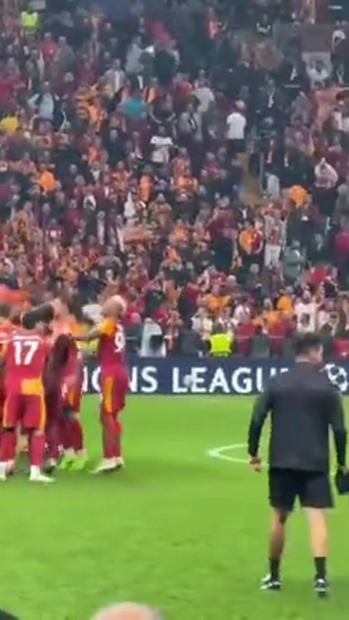 利物浦0-1加拉塔萨雷 实拍范戴克赛后失落离场