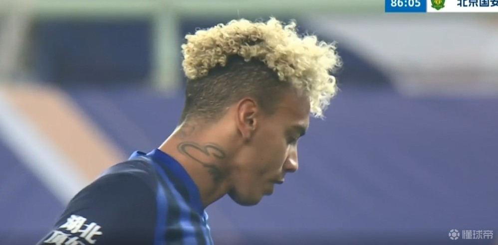 记者：冬窗三镇相中的前锋被巴西球队截胡，卡迪斯是备选方案