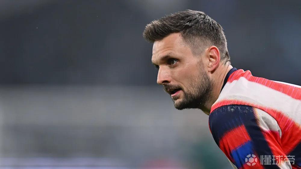 踢球者：若乌尔赖希愿意续约，拜仁预计向他提供一年新合同