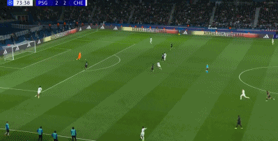 第75分钟，约恩森传球被断，维蒂尼亚挑射破门，巴黎3-2再次领先切尔西！
