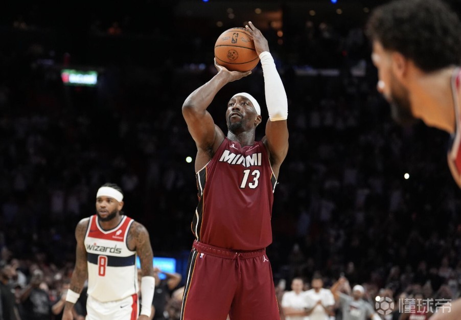 韦德：我见证了阿德巴约一步步成长，看着他拿83分我感慨万千