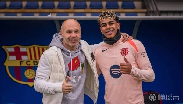 伊涅斯塔：亚马尔拥有非凡天赋，他有机会成为独一无二的球员