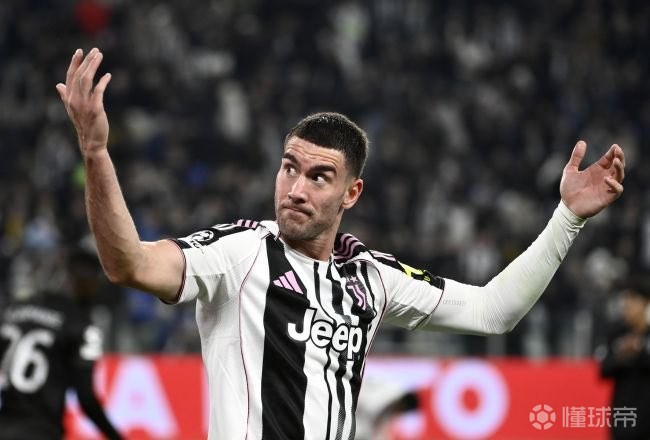 都体：尤文给弗拉霍维奇的年薪略低于600万，双方正在谈奖金