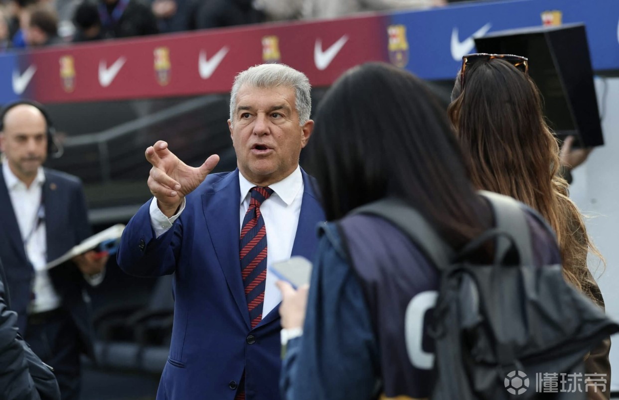 TA：巴萨绝大多数一线队球员将在主席选举中支持拉波尔塔