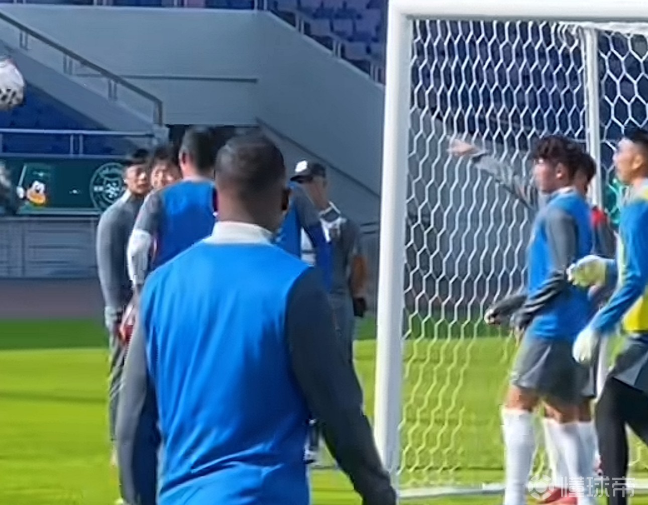 东体：申花刘诚宇和吴启鹏将临危受命，吴启鹏可能出任单后腰