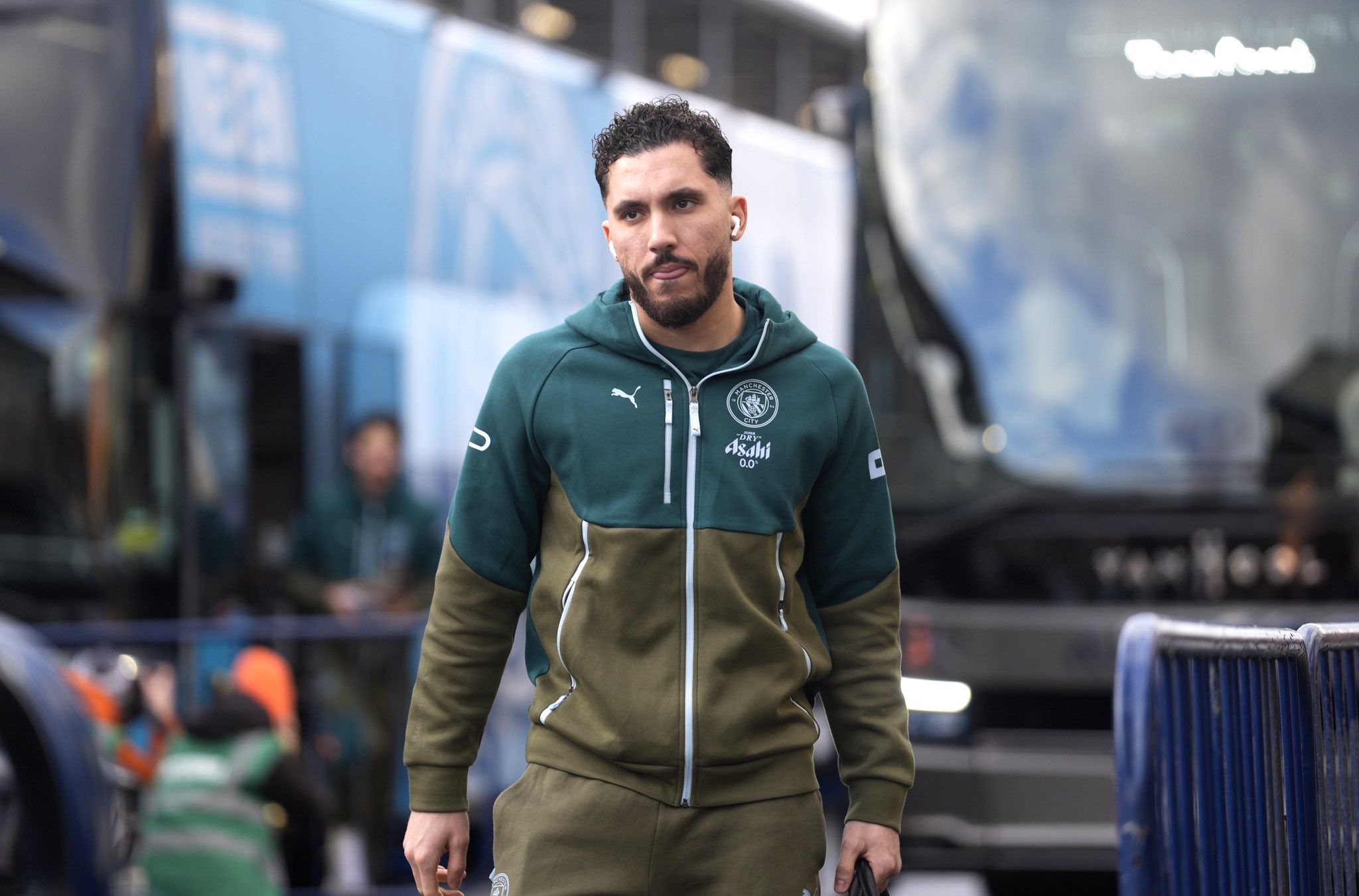 谢尔基法国足球专访预告：足球就像猫，你必须爱护它