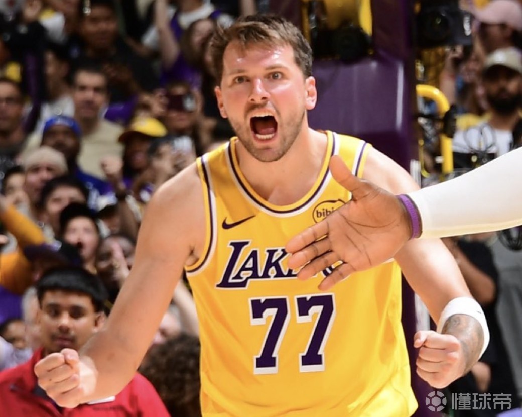 东契奇谈绝杀：看到包夹我选择了撤步，我对自己的投篮有信心