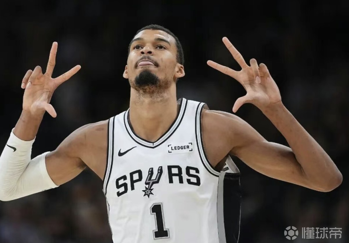 文班亚马5场狂砍165分57板19帽，继2006年姚明之后首人