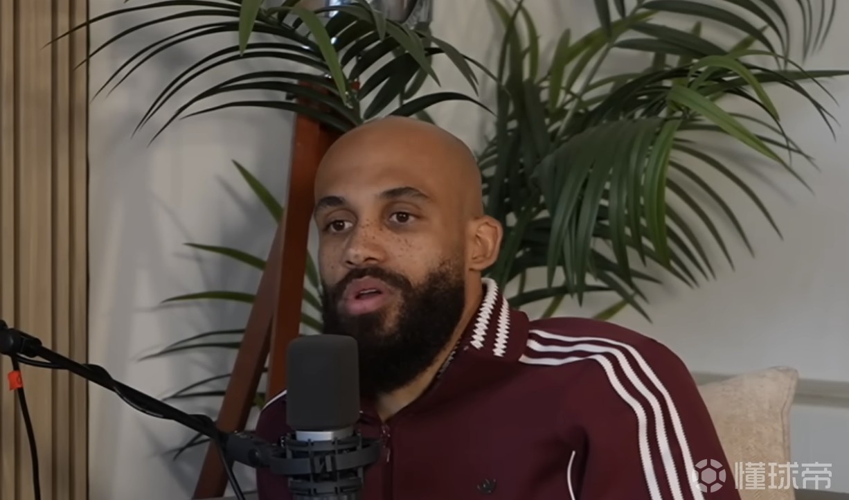 姆伯莫：战格林斯比失点后我开了飞行模式；想和鲁尼一起踢球