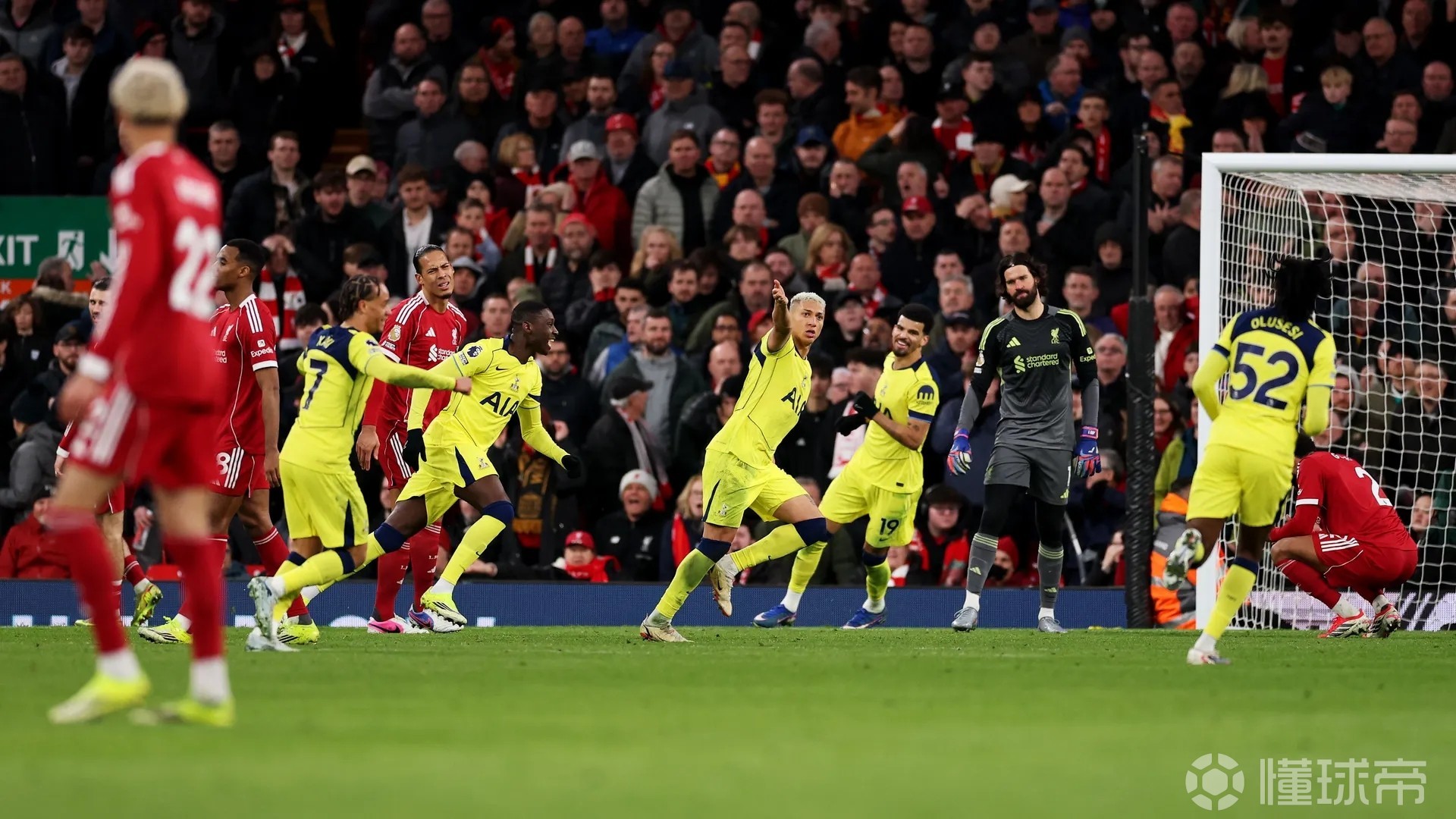 詹俊：斯洛特换人莫名其妙；图多尔变阵442效果还可以