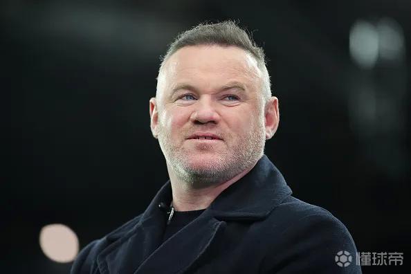 鲁尼：卡里克来了之后，曼联踢得更像一个整体了