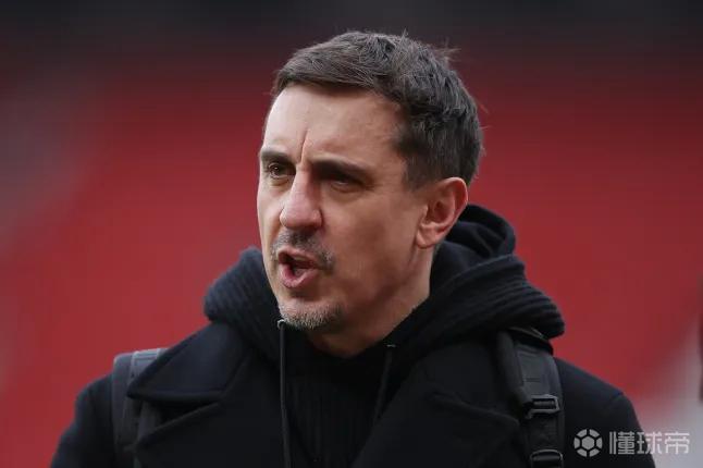 内维尔：乌加特或与卡塞米罗一同离开，曼联需重点补强中场