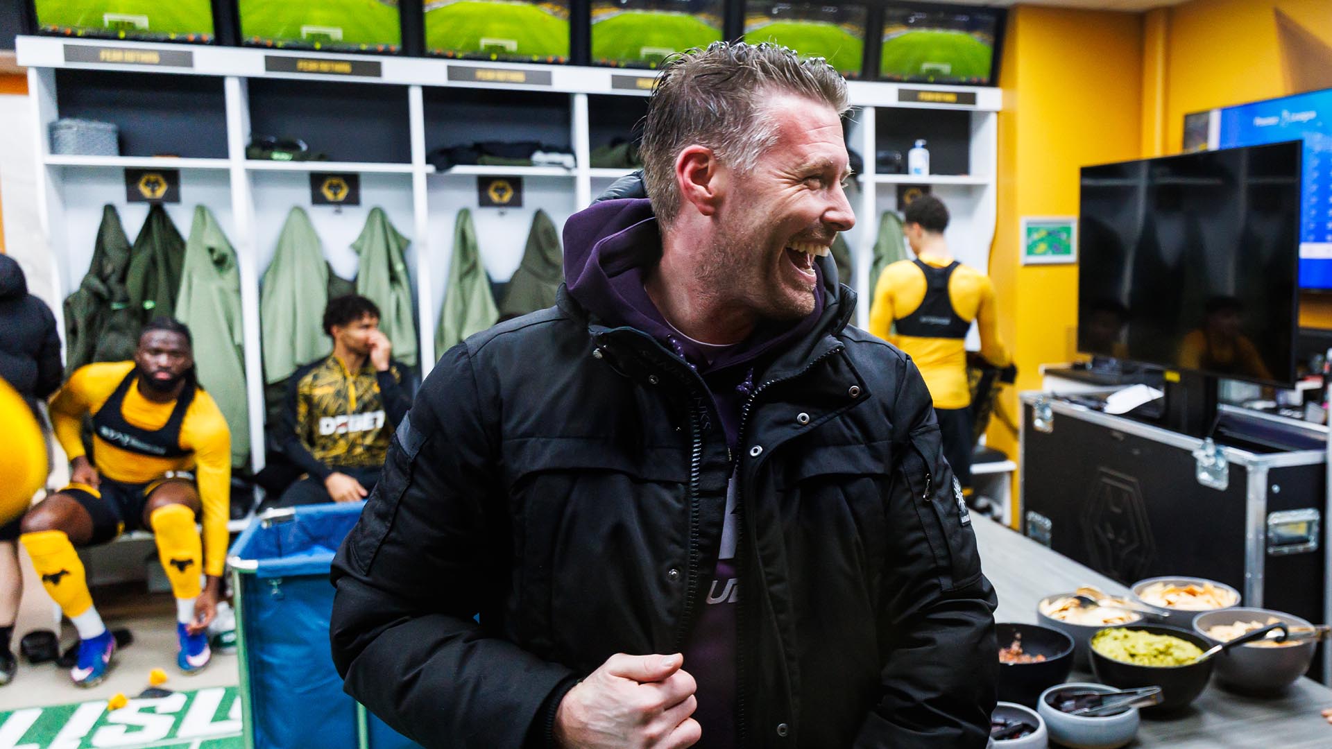 爱德华兹：要把积极的势头带到下赛季；马内对球队非常重要