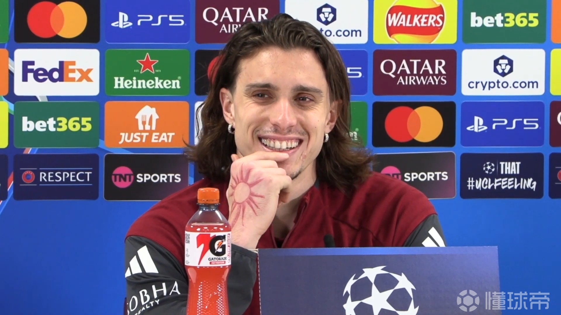 卡拉菲奥里：上周的蝎子摆尾是我职业生涯最好的一次防守