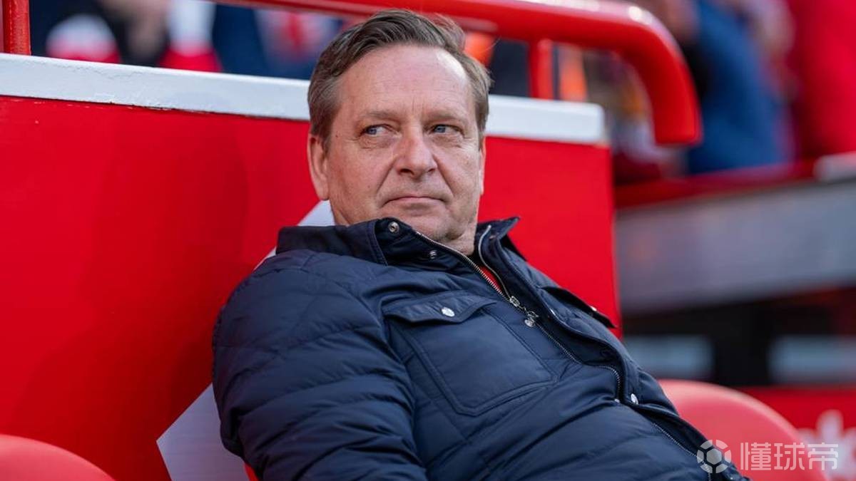 柏林联合总监：拜仁那样抱怨裁判不合适，下周我们将成受害者