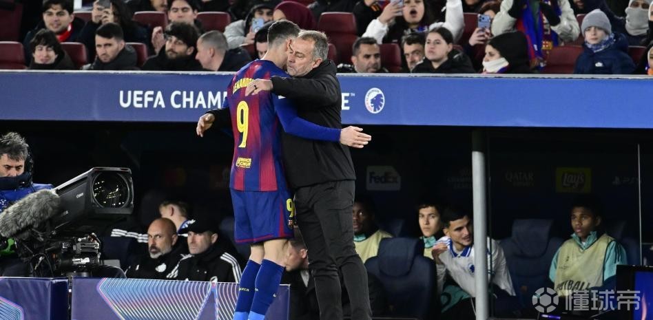 世体：拉波尔塔连任巴萨主席后，弗里克和莱万有望续约