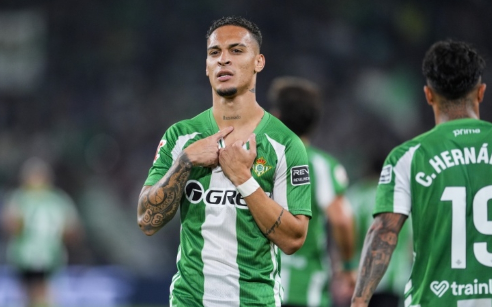 安东尼连续4期无缘入选巴西队 25年6月曾短暂回归