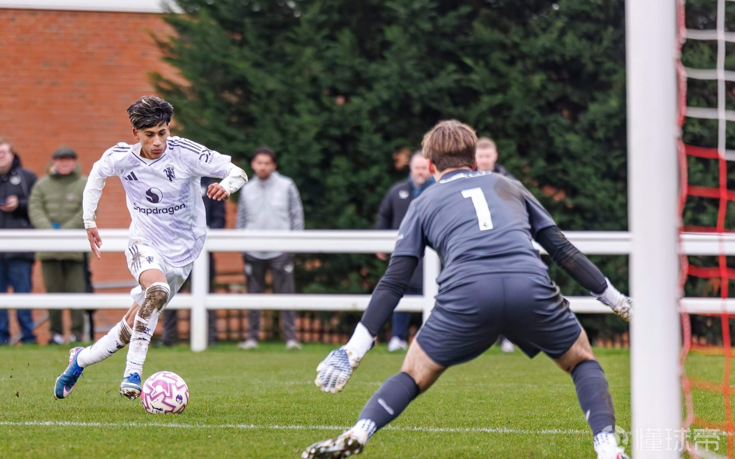 曼联青训主管：我希望球员选择这里，是因为他们能得到机会