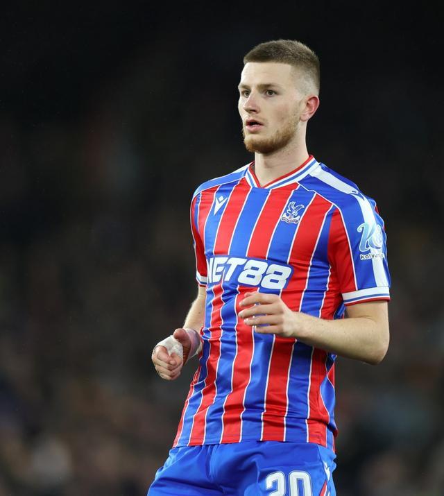 曼联夏窗大换血要争冠！卡里克剑指4大强援，胖虎将走航母盼续约