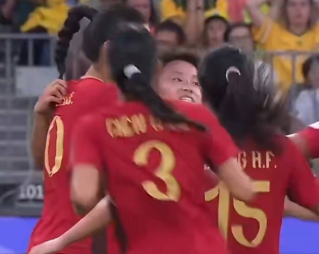 自己造点自己罚，张琳艳打入本届亚洲杯个人首粒进球