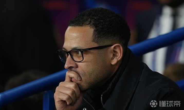 评论员：我就在罗塞尼尔身后，他一条指令都没向球员传达到！