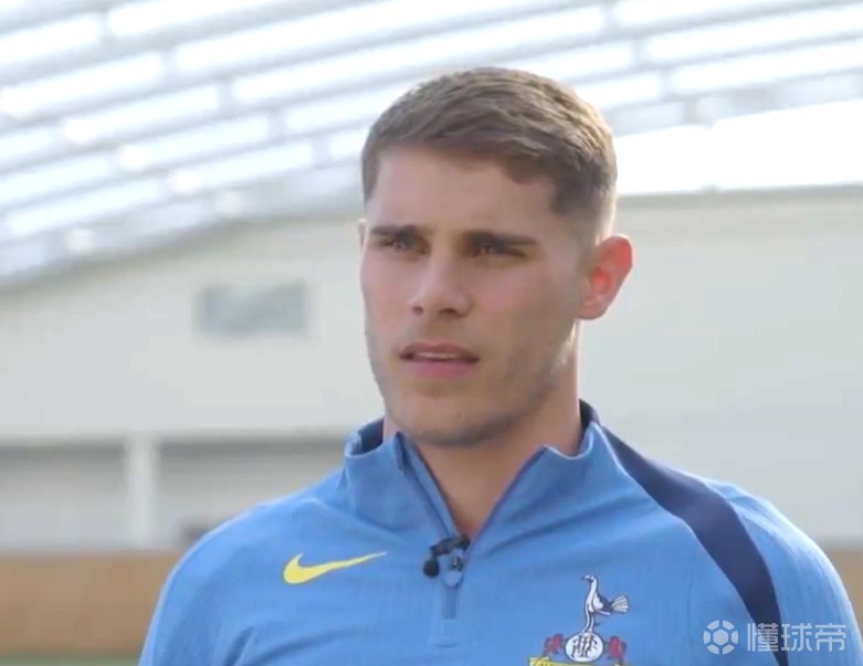 范德芬：热刺不应落到现在这个地步，我们在竭尽全力扭转局面