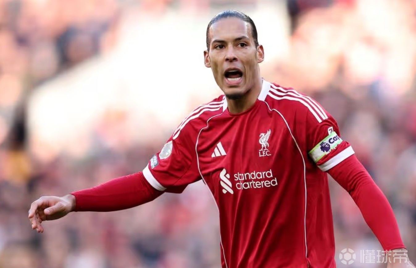 范戴克单赛季欧冠造5球，上一位参与进球更多的中卫是博阿滕