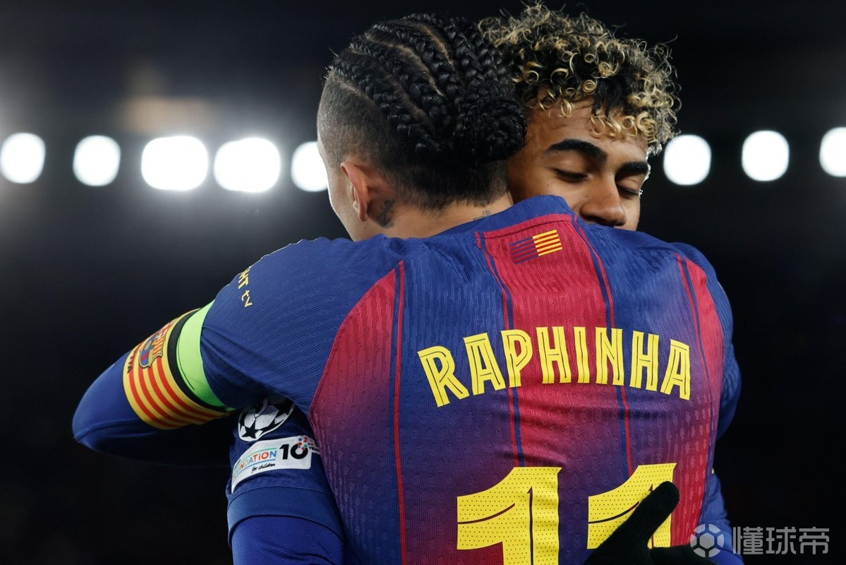 对攻大战，巴萨成为欧冠历史首支上半场三次取得领先的球队