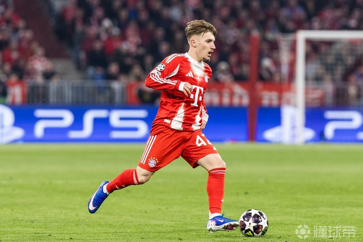 18岁24天，卡尔是欧冠单场传射建功最年轻的拜仁、德国球员