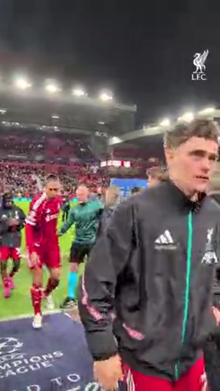 晋级8强！实拍利物浦众将赛后退场