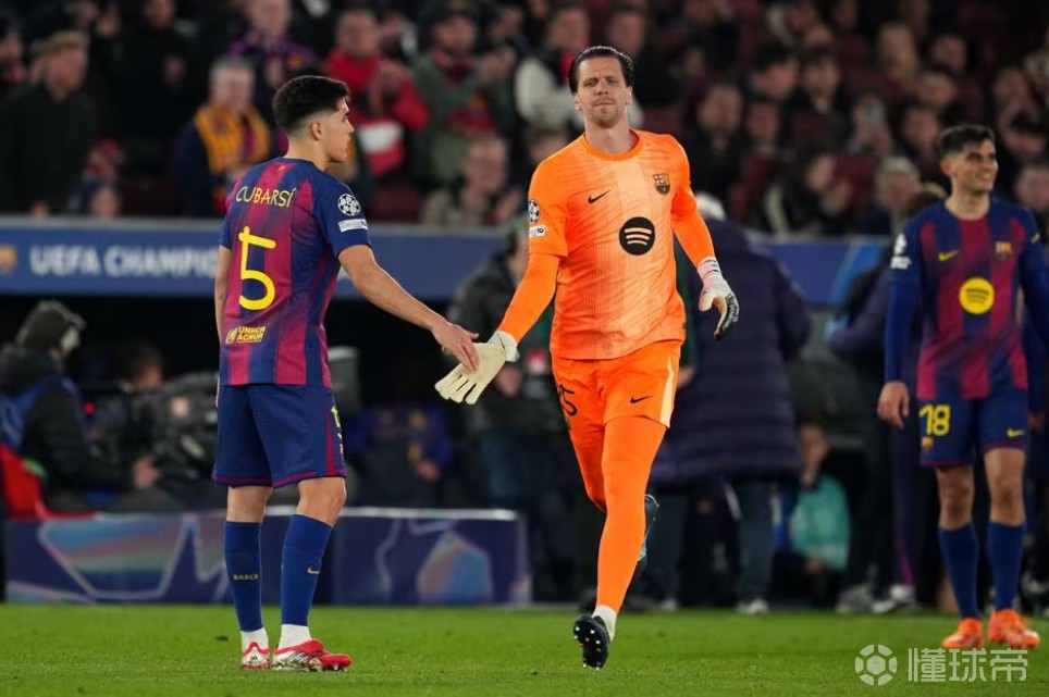 仅次于莱万，什琴斯尼是第二位达成欧冠80场里程碑的波兰球员