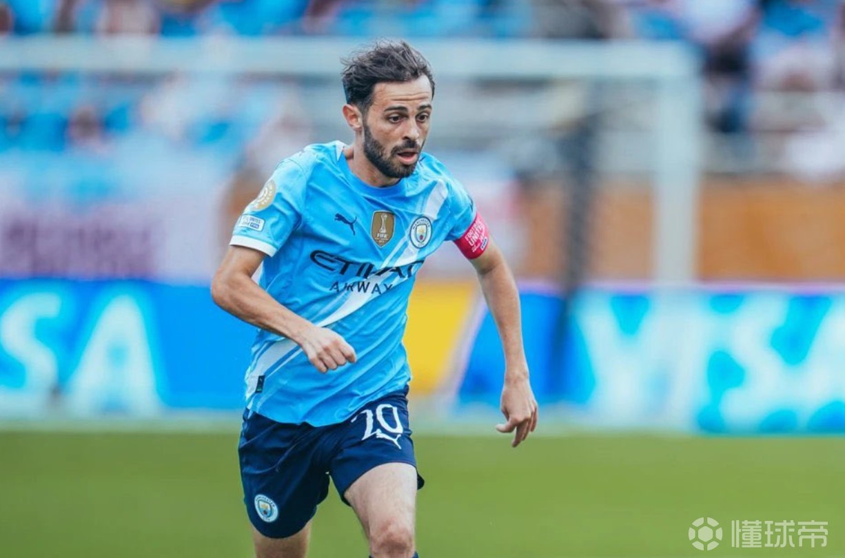 跟队：尤文计划3年合同追B席，但球员还没对未来做出决定