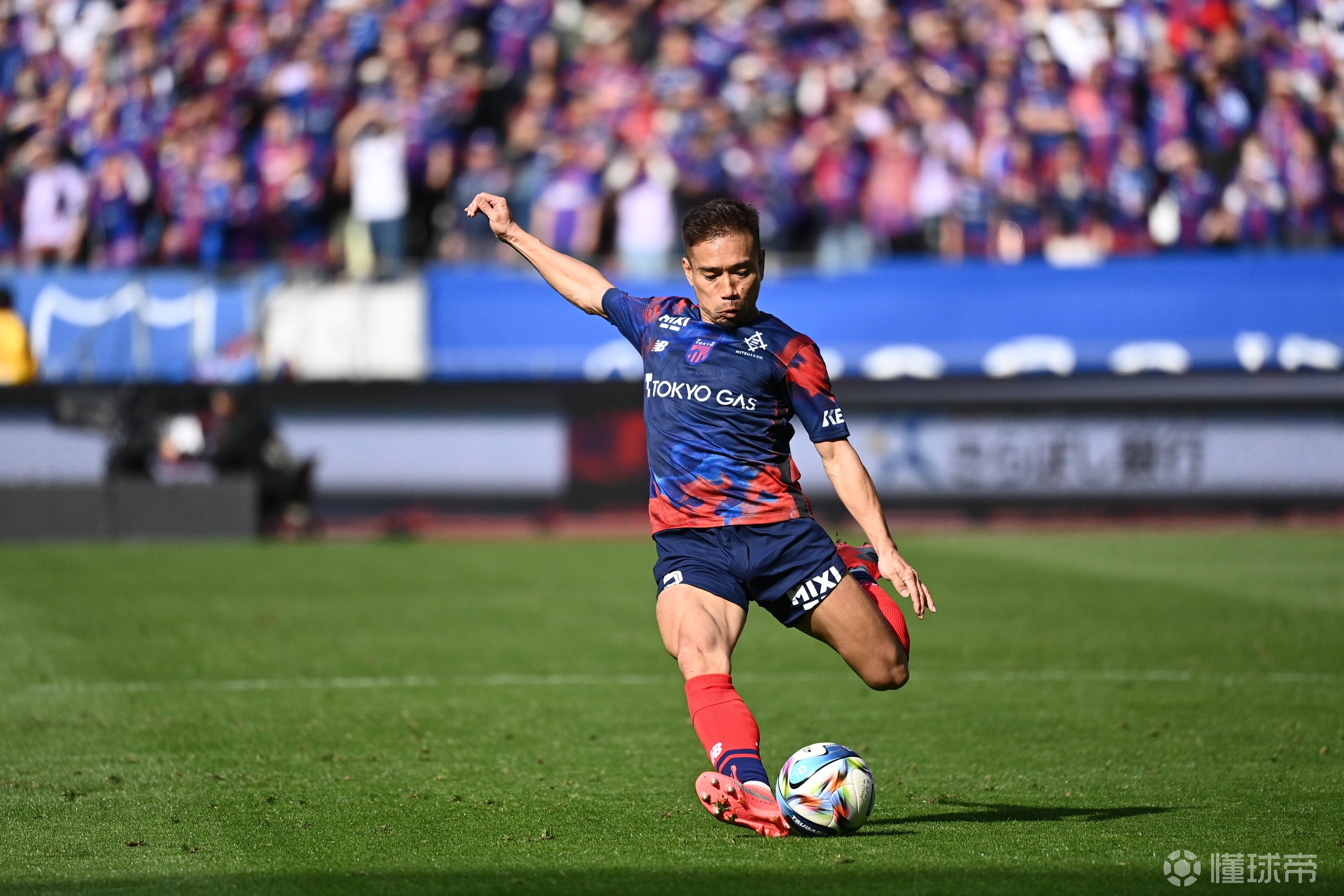 FC东京官方：长友佑都右腿拉伤；球员可能无缘3月日本大名单