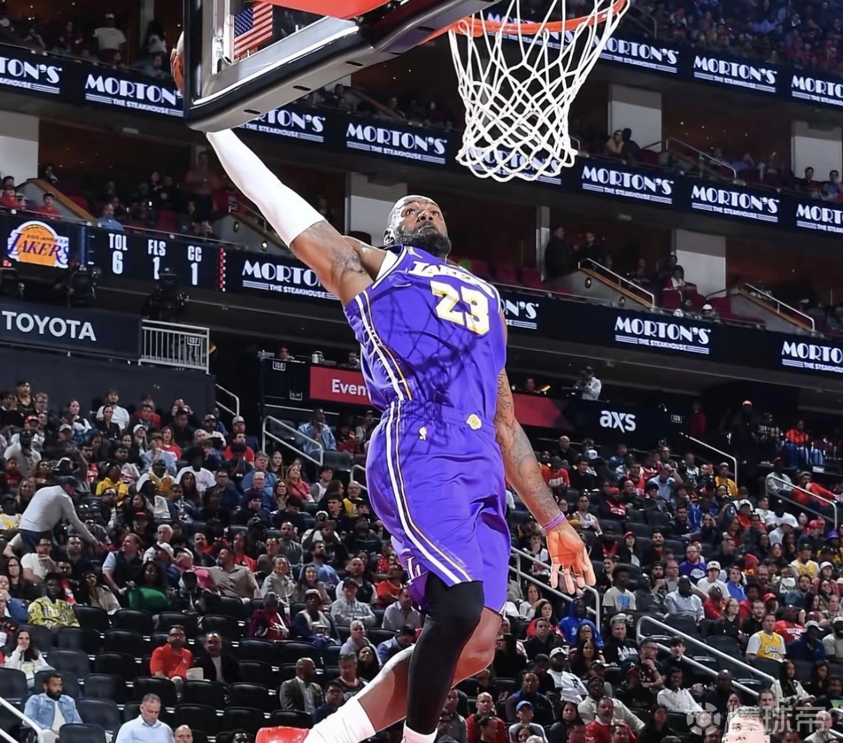 詹姆斯14投13中追平生涯单场命中率纪录，上一次是2013年