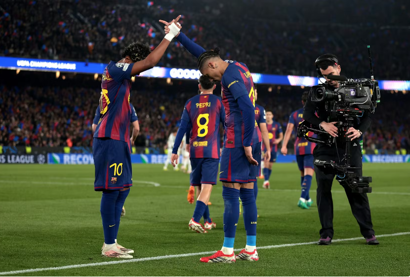 巴萨创历史：欧冠淘汰赛派出最年轻首发，平均年龄仅25岁