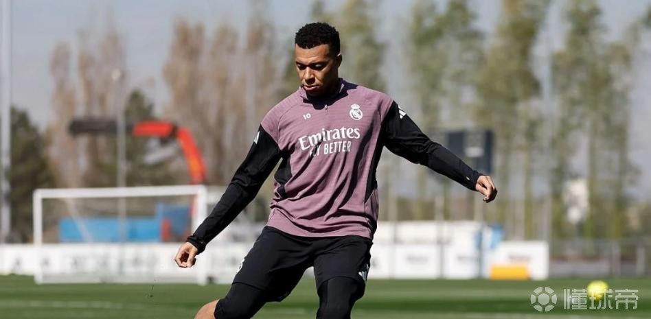 世体：皇马开始备战德比战，姆巴佩与队友完成同等强度训练
